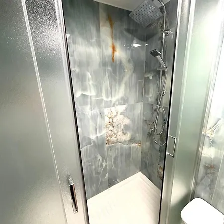 House Duomo 202 דירה *